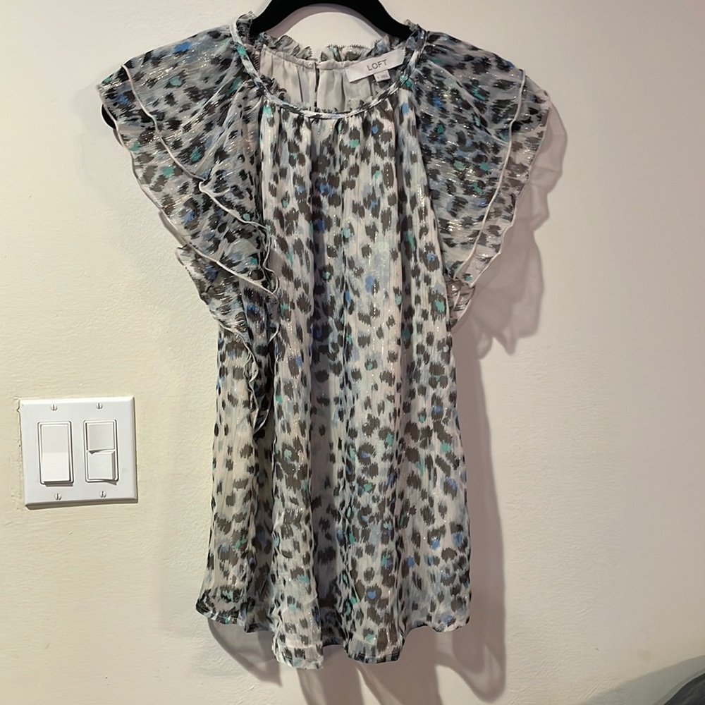 LOFT shimmer ruffle top size small leopard print